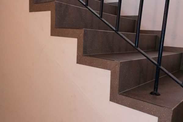 treppe-sanieren-designbelag-01-600x400
